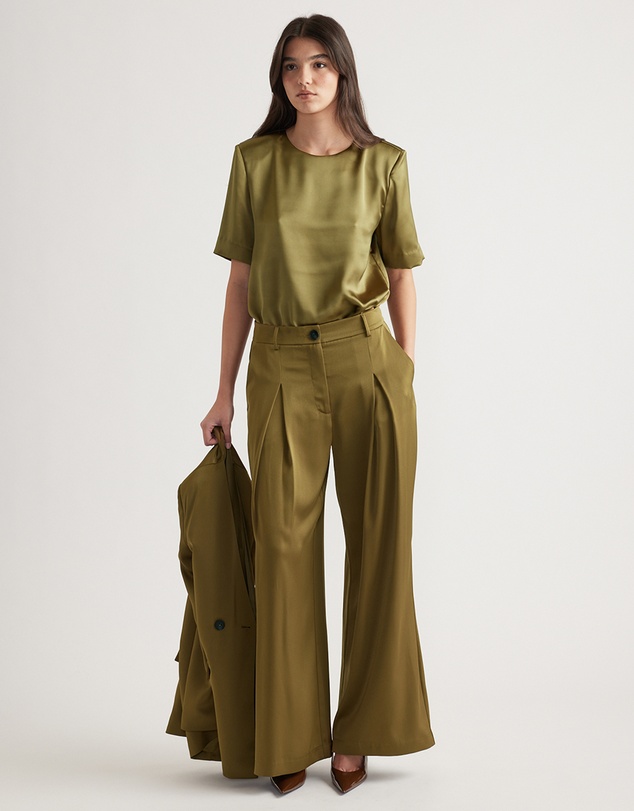 Decjuba - Noah Shoulder Pad Satin Top