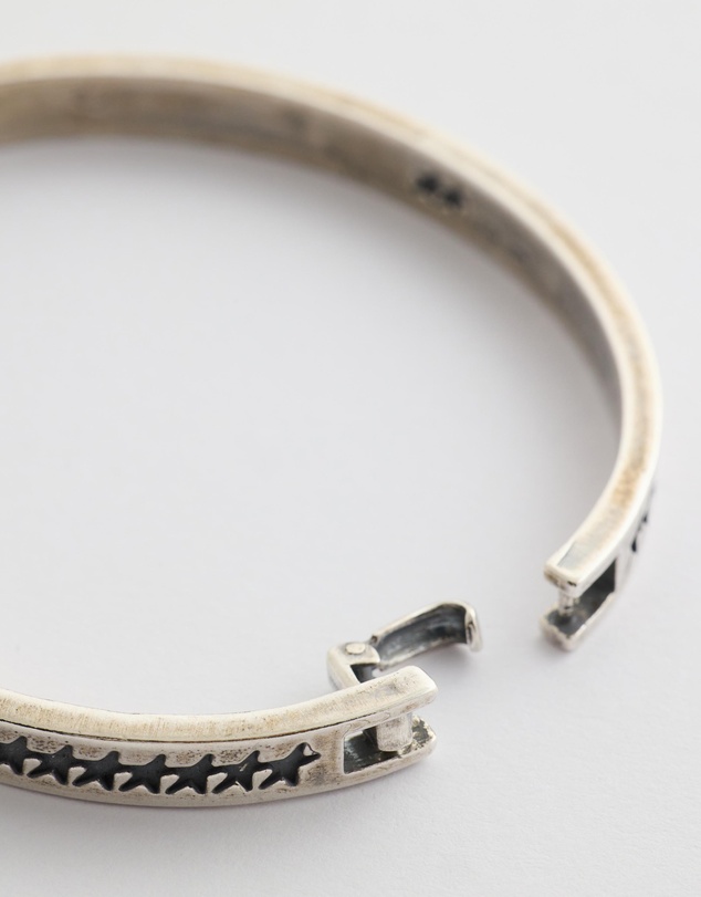 TwoJeys - Icon Stars Closed Bangle