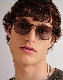 Le Specs - Club Royale