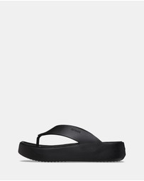 Crocs - Getaway Platform Flip - Women's
