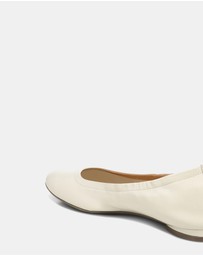 Vionic - Alexa Flat - Cream