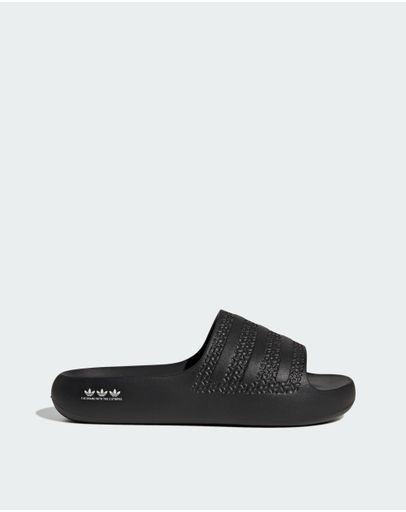 Core Black / Cloud White / Core Black