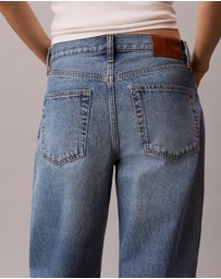 Calvin Klein Jeans - Cropped Barrel Jeans