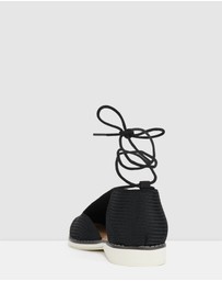 Rollie - Sidecut T-Bar Weave Shoe