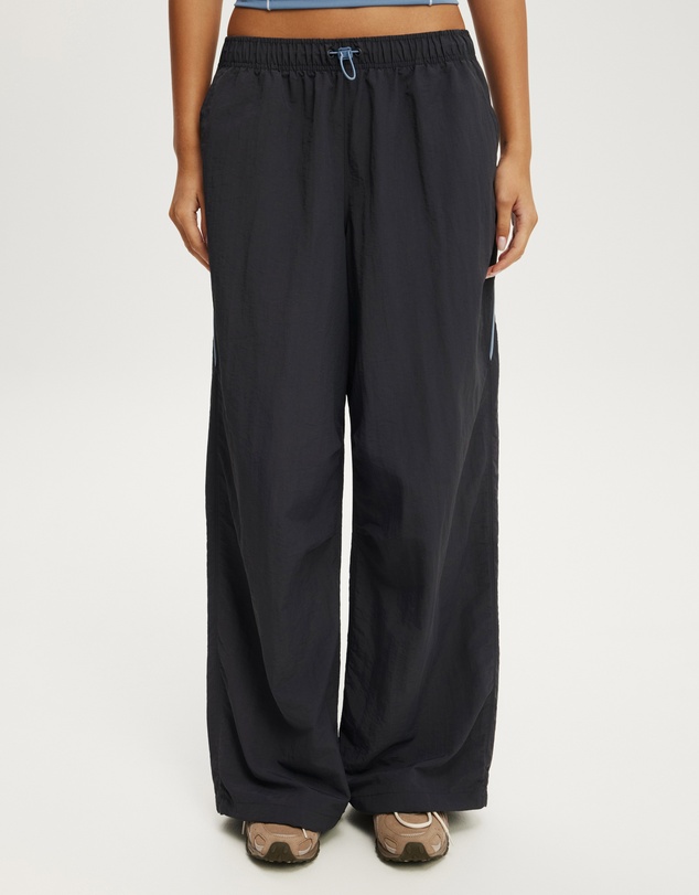 Cotton On Body Active - Off Side Woven Sweatpants