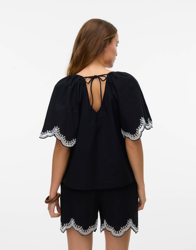 Vero Moda - Diana Embroidered Top