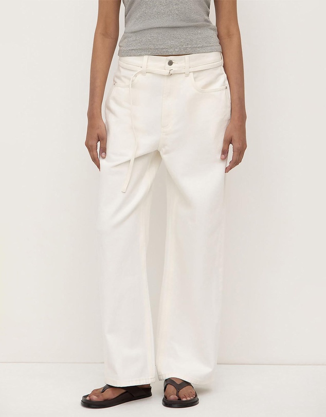 Assembly Label - Loose Fit Jeans