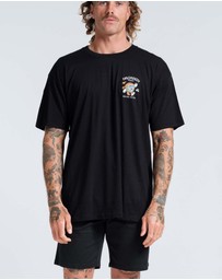 Vacancy Co - Nurture Nature Tee