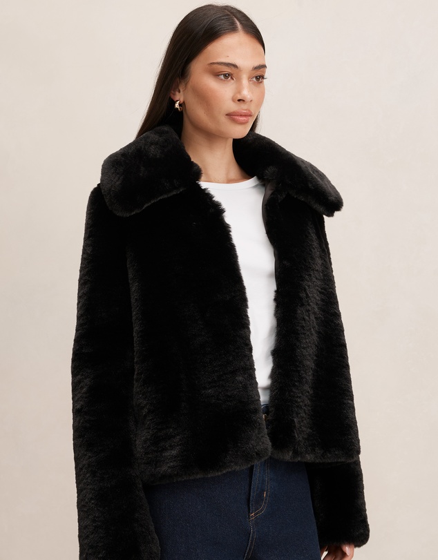 Forever New - Piper Short Faux Fur Jacket