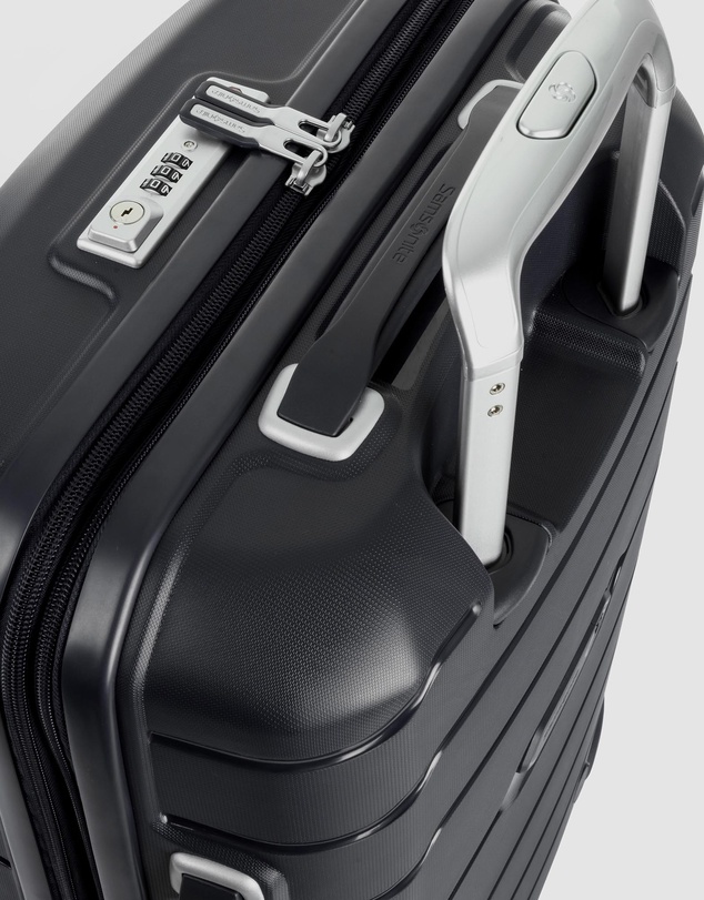 Samsonite - Oc2Lite 55cm Spinner Suitcase