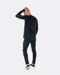 DVNT - Scorpion Long Sleeve