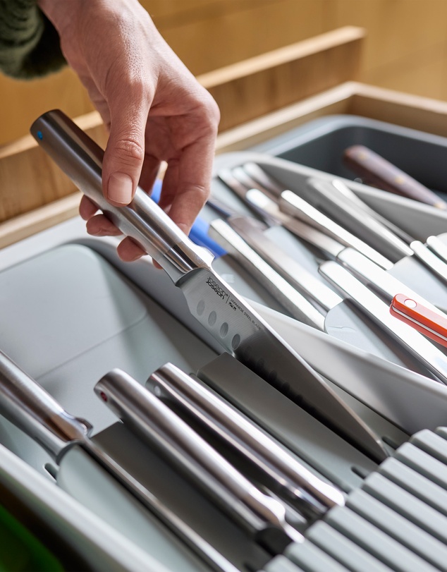 Joseph Joseph - DrawerStore™ Expanding Tiered Cutlery Tray with Knives Organiser