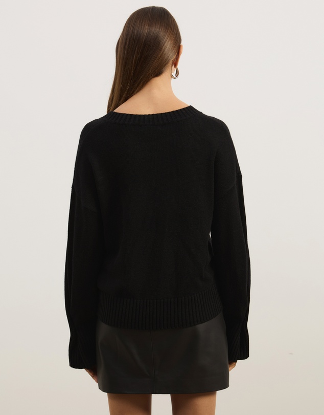 Atmos&Here - April Classic V-Neck Knit Jumper