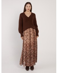 Fate + Becker - Remy V-Neck Jumper