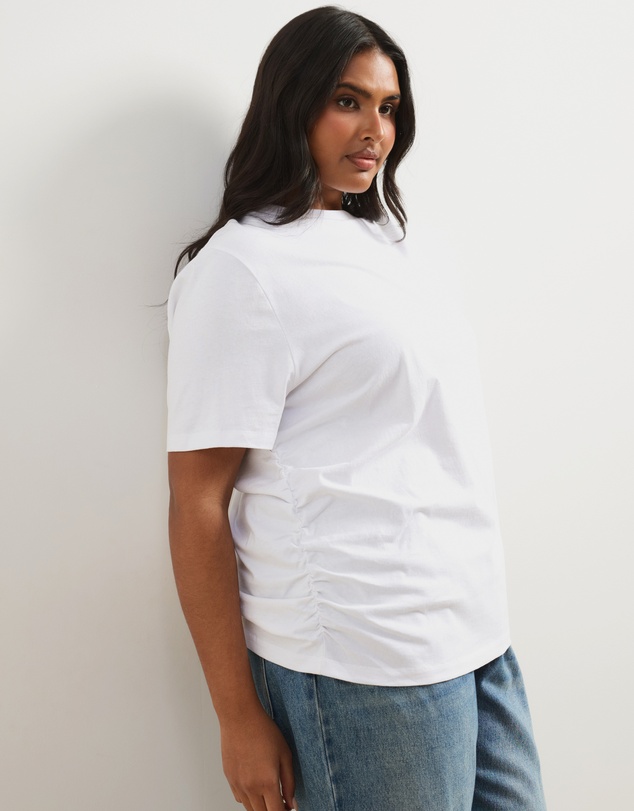 Atmos&Here Curvy - Romy Tuck Details Tee