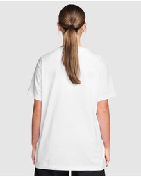 Nike - Sportswear Classic Short Sleeve Tee