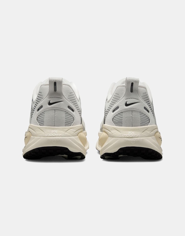 Nike - Nike Vomero 18 - Men's
