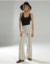Morgan & Taylor - Koa Bucket Hat in Black
