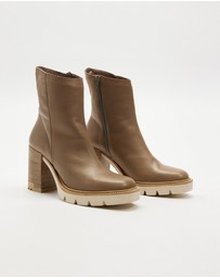 Bueno - Lizzie Boots