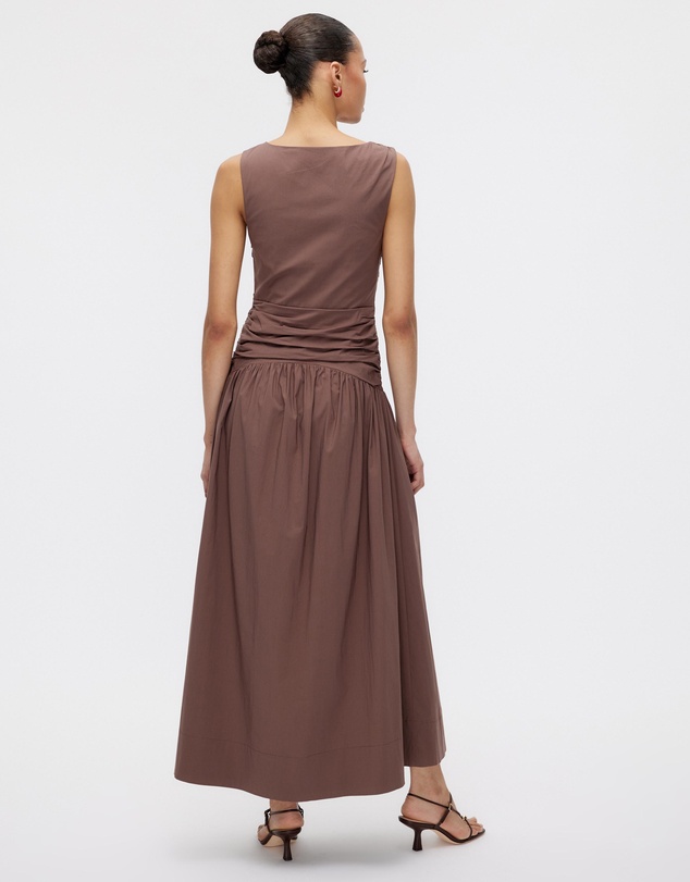 Minima Esenciales - Lyris Drop Waist Maxi Dress