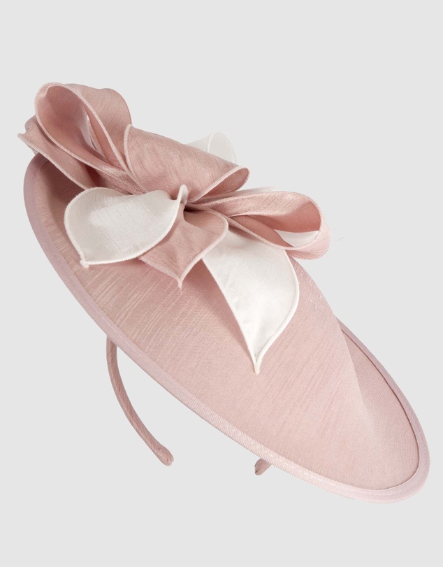 Max Alexander - Pink Cream Plate Racing Fascinator