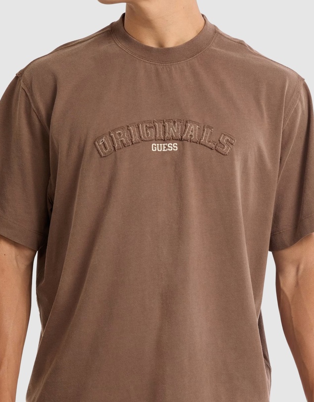 GUESS Originals - GUESS Originals Eco Applique Boxy T-Shirt