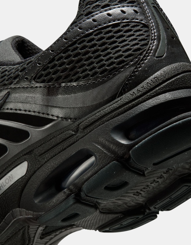 Nike - Air Max Moto 2K - Men's