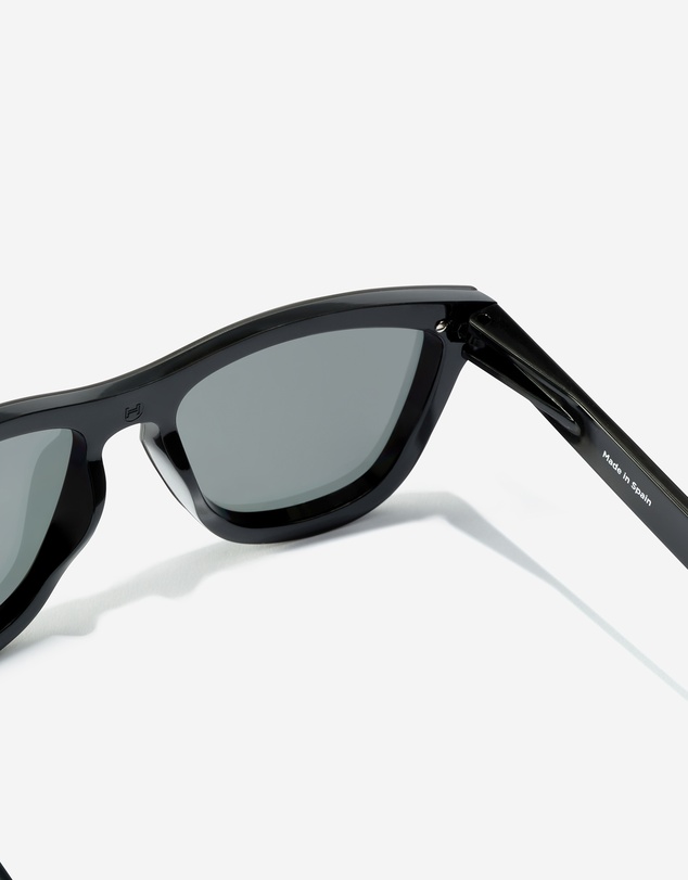 Hawkers Co - HAWKERS - Light Purple ONE VENM RAW  Sunglasses for Men and Women UV400