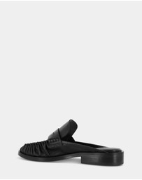 Senso - Charlotte I