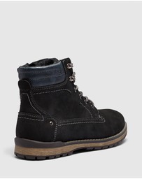 Uncut - Thatcher Boots