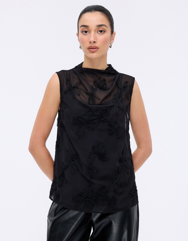 Minima Esenciales - Maelle Floral Applique Top