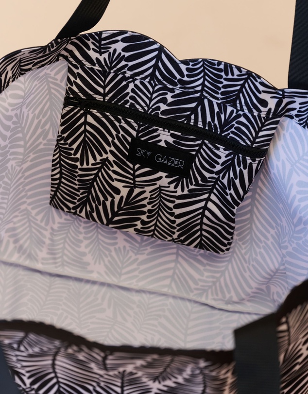Sky Gazer - Scalloped Edge Beach Bag- Palm Noir