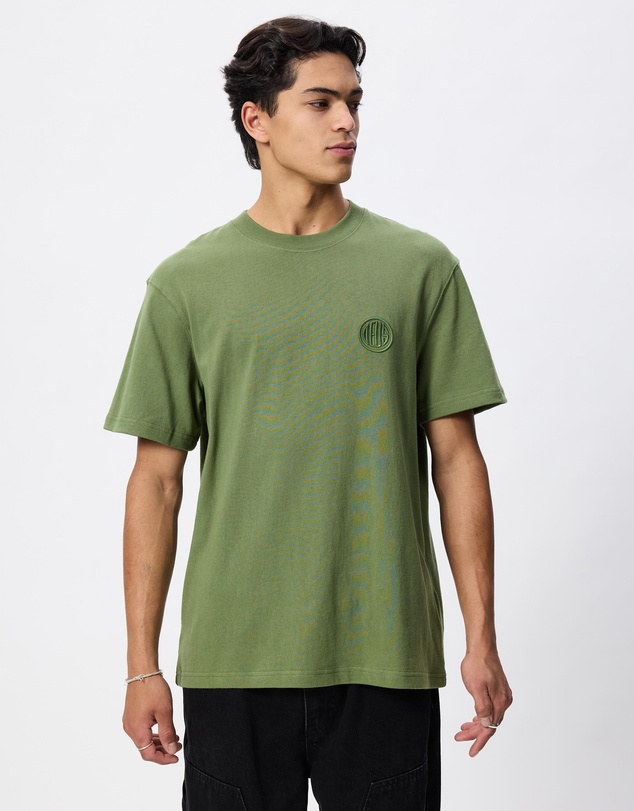 Deus Ex Machina - Pill Logo Tee