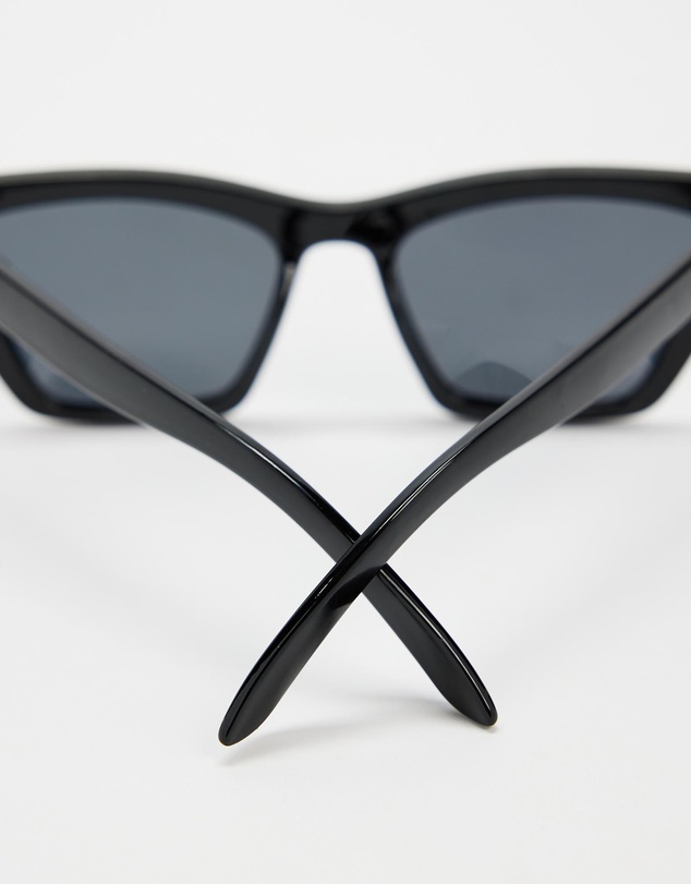 Reality Eyewear - Van Saint