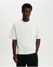 Cotton On - Cropped Fit T-Shirt