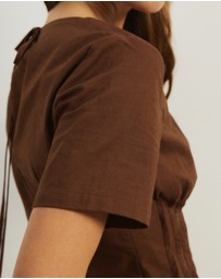 Atmos&Here - Maya Pin Tuck Top