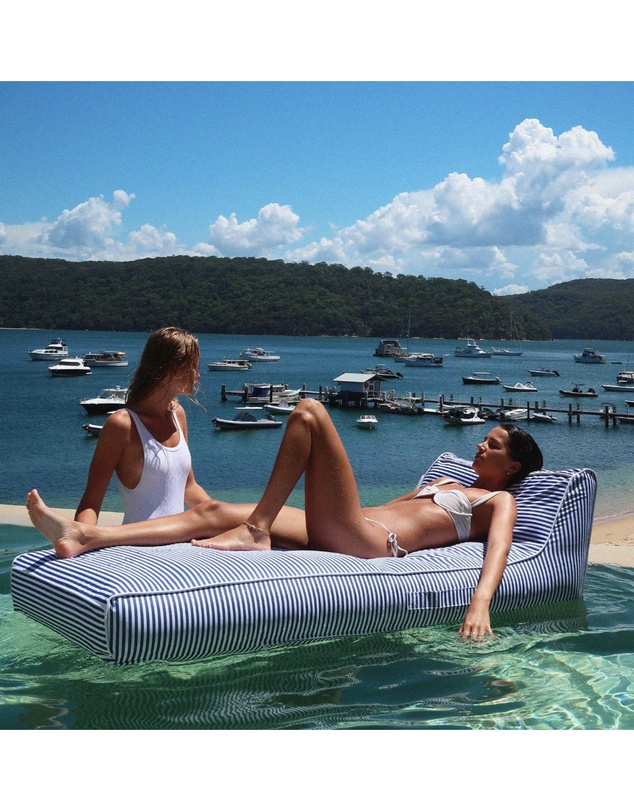 Sunnylife - Luxe Lie-On Lounger Float Le Weekend - Navy