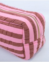 Mosey Me - Sundae Seersucker Dopp Kit