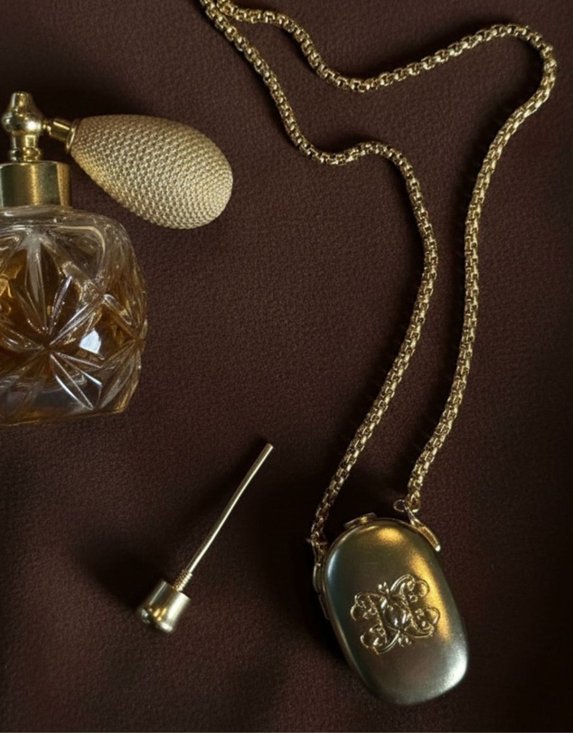 Kitte - Vessel Pendant - Gold