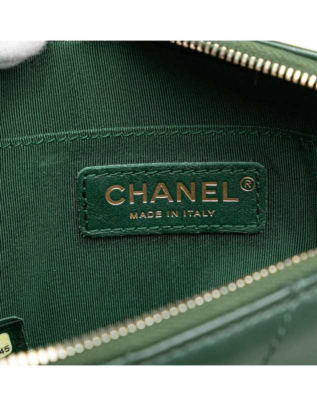 Pre-Loved by Azura Reborn - Pre-Loved chanel Chanel Quilted Crossbody Bag