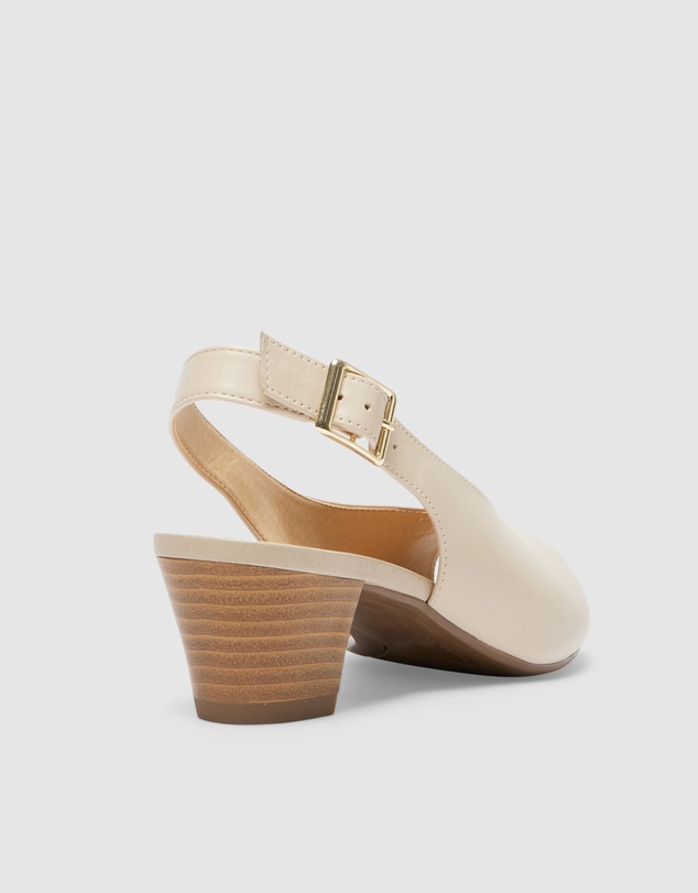 Wide Steps - Hilda