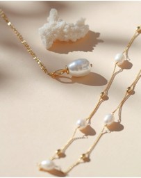 Ottoman Hands - Ava Pearl Pendant Necklace