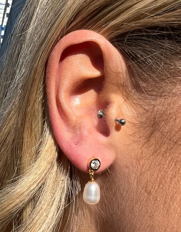 Izoa - Everlee Pearl Drop Stud