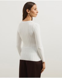 Atmos&Here - Mina V-Neck Knitted Top
