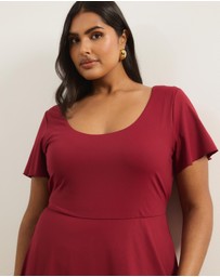Atmos&Here Curvy - Jersey Maxi Dress With Flutter Sleeves