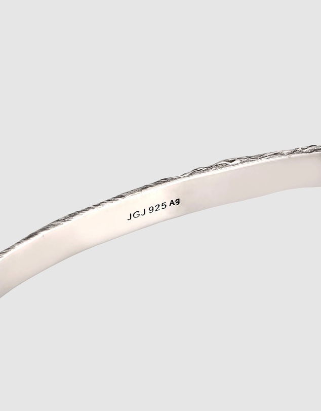 Haze & Glory - ICONIC EXCLUSIVE - Bark-Textured Zirconia Bangle in 925 Silver
