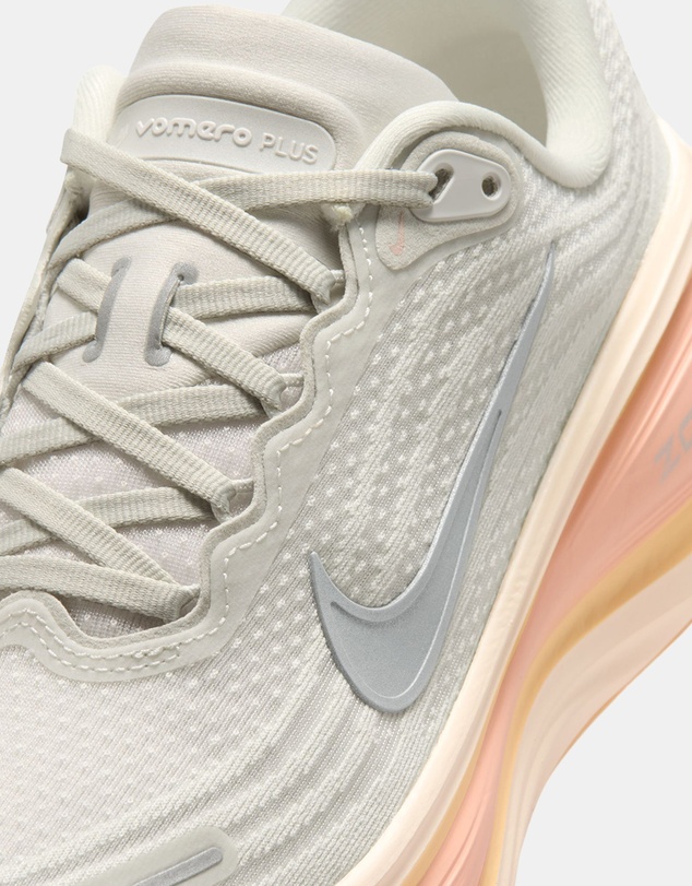 Nike - Vomero Plus - Women's