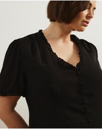 Atmos&Here Curvy - Meadow V-Neck Ruffle Blouse