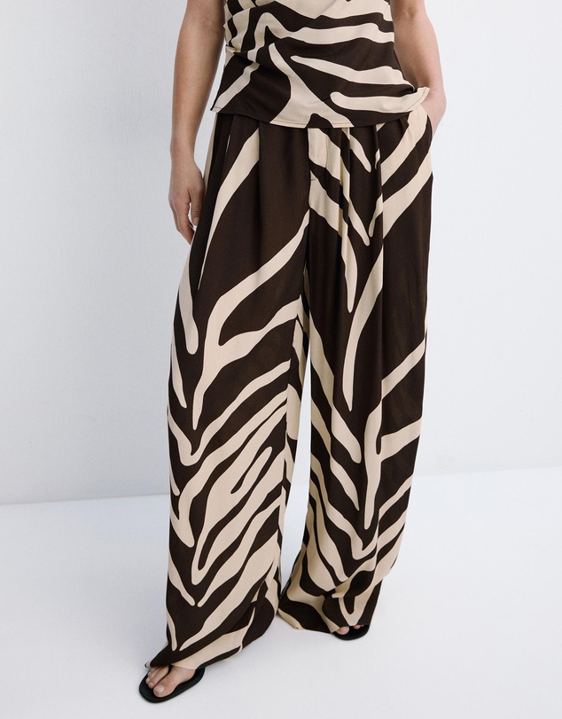 M.N.G - Flowy Printed Trousers