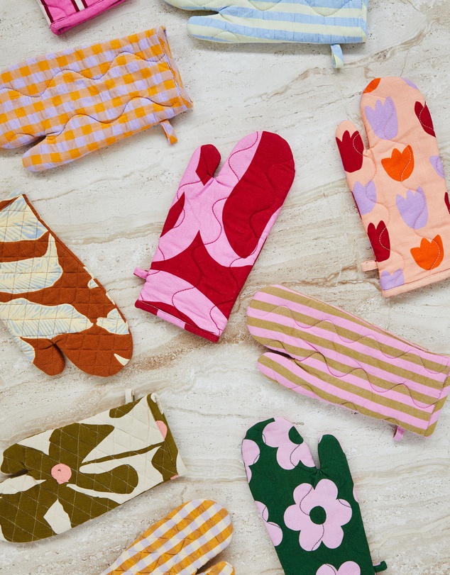 Mosey Me - Lilac Sprout Oven Mitt